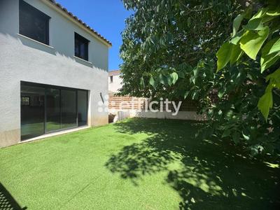 Maison - 97 m² - 4 pièces