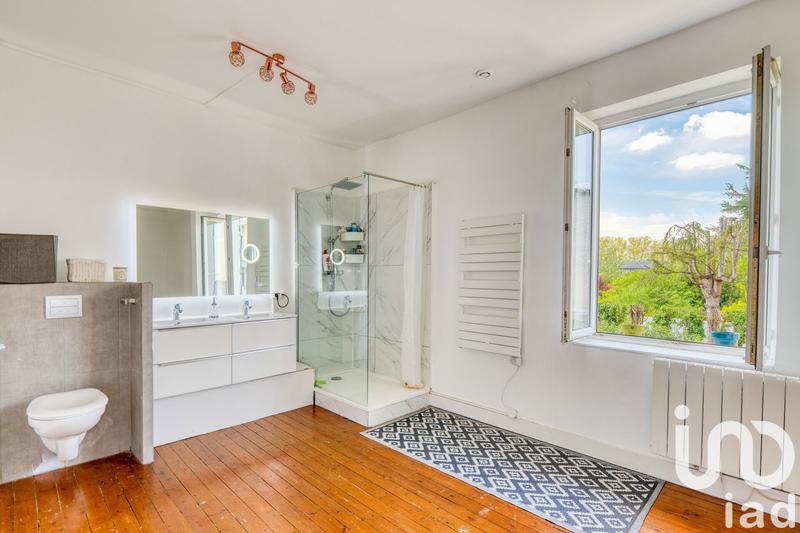 Maison - 200 m² - 6 pièces