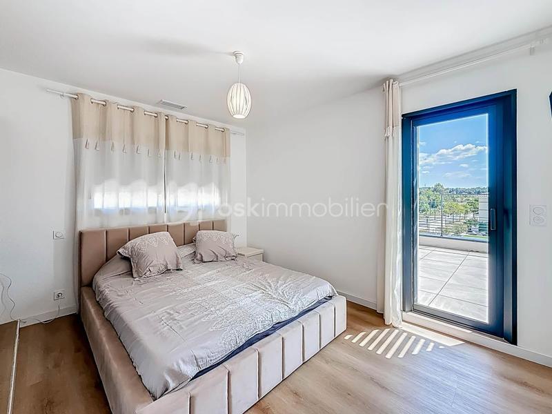 Maison - 104 m² - 5 pièces