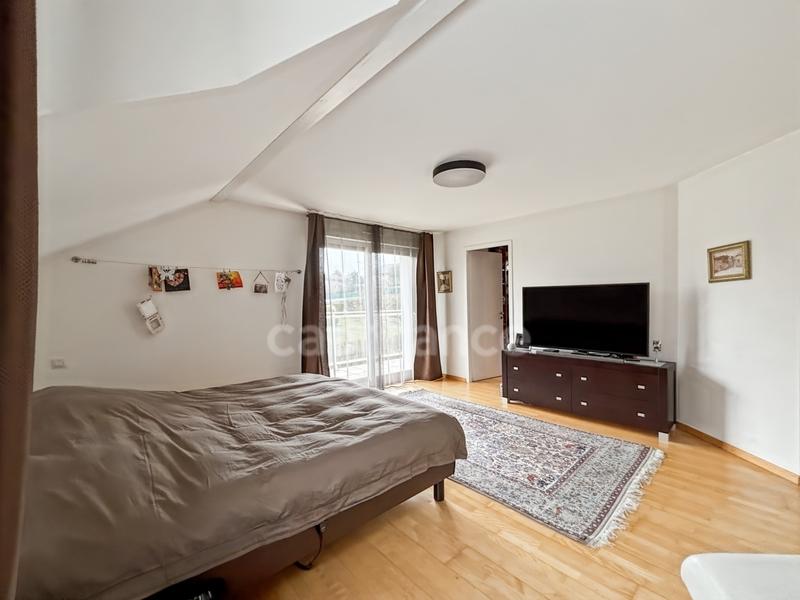 Maison - 261 m² - 7 pièces