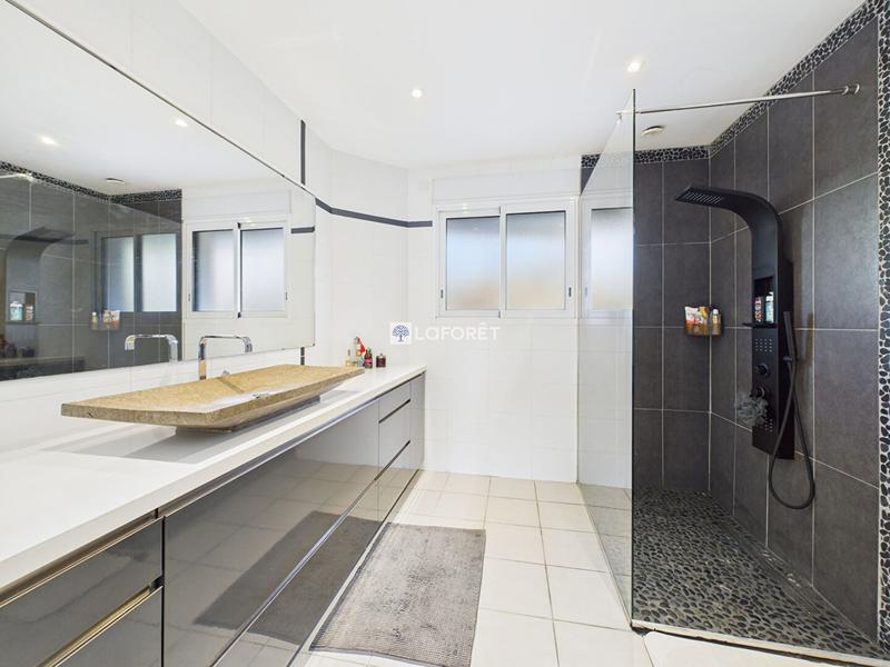 Maison - 152 m² - 5 pièces