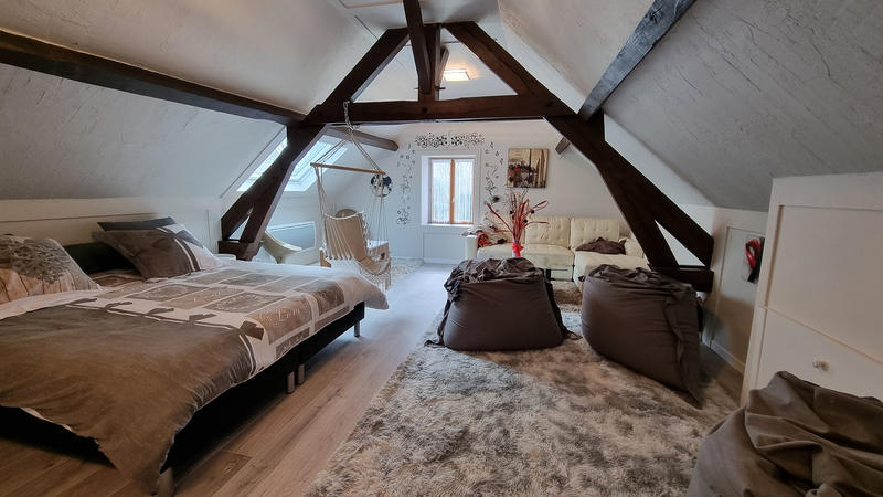 Maison - 262 m² - 6 pièces