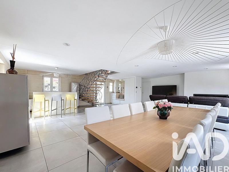 Maison de maîtres - 230 m² - 6 pièces