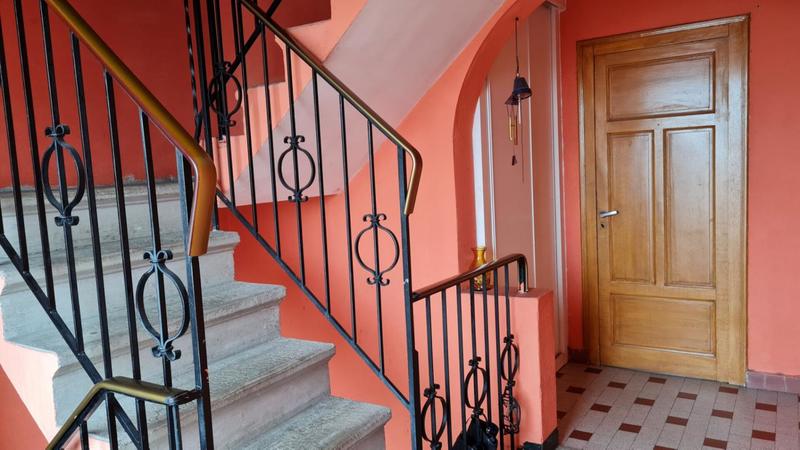 Maison - 260 m² - 13 pièces