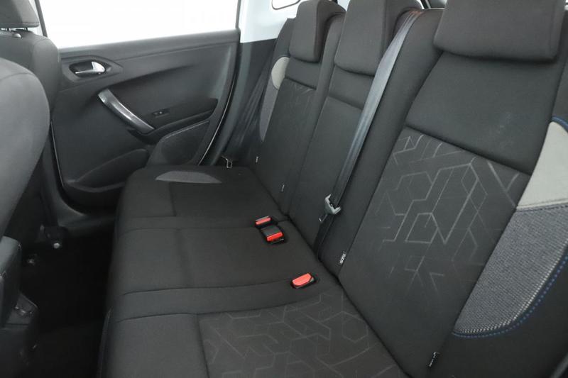 Peugeot 2008 1.6 Blue-HDi Style 100 ch