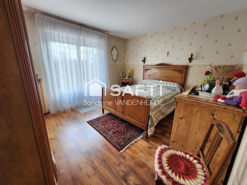 Maison - 260 m² - 10 pièces