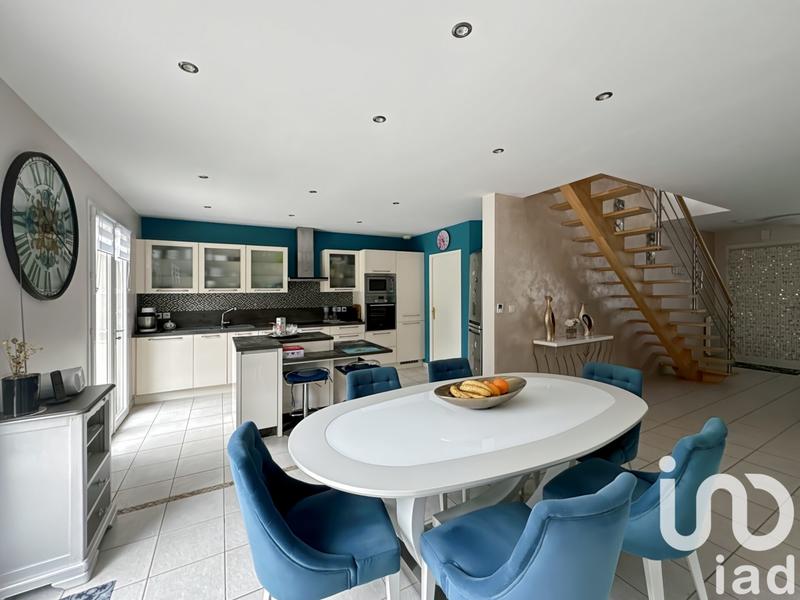 Maison - 140 m² - 7 pièces