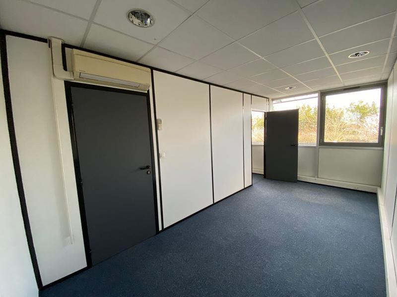 Bureau - 214 m²