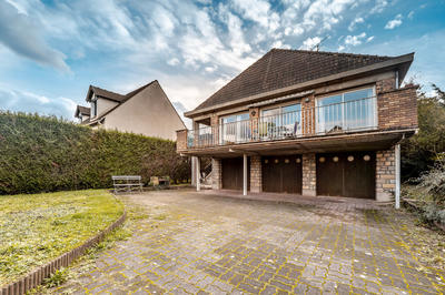 Maison - 188 m² - 10 pièces