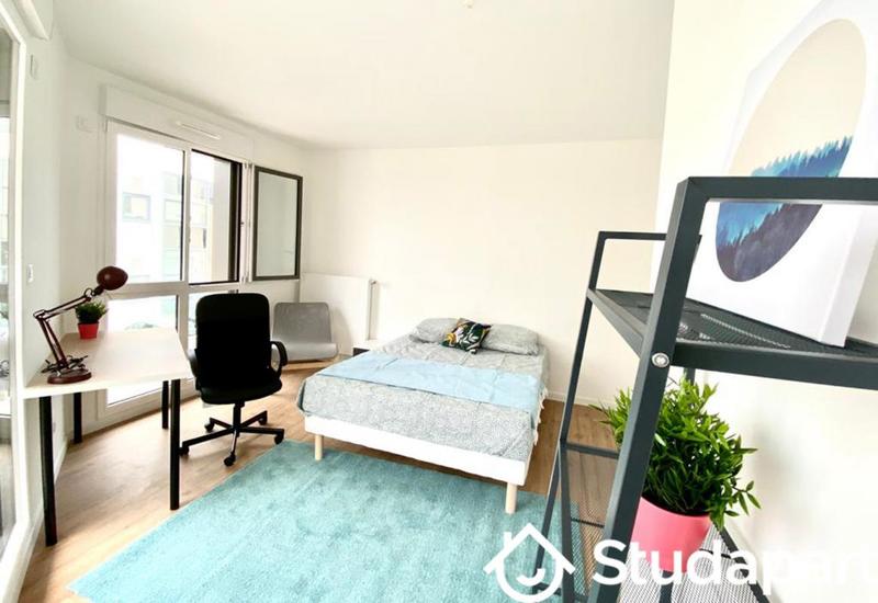 Chambre - 13 m² - 1 pièce