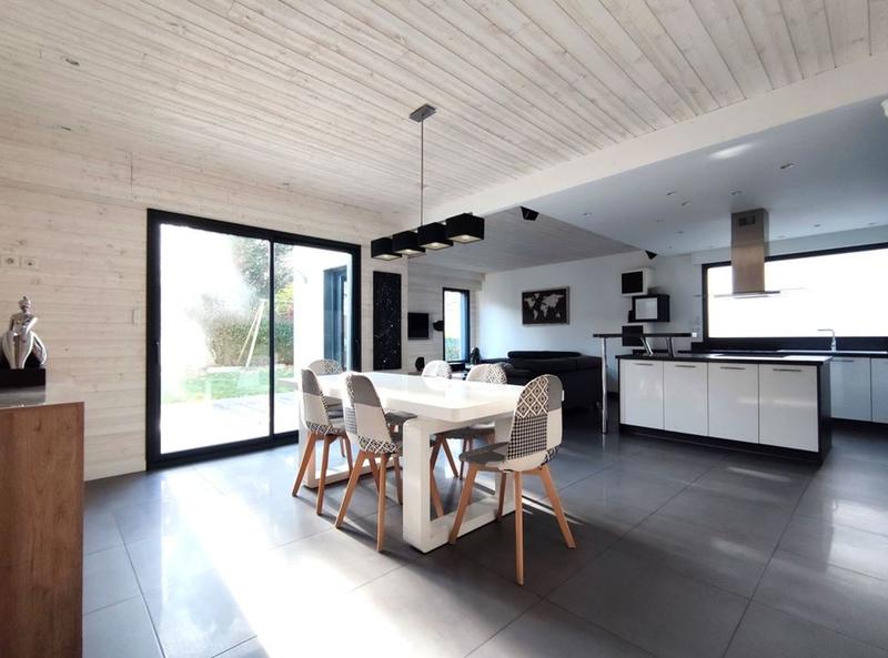 Maison traditionnelle - 154 m² - 7 pièces