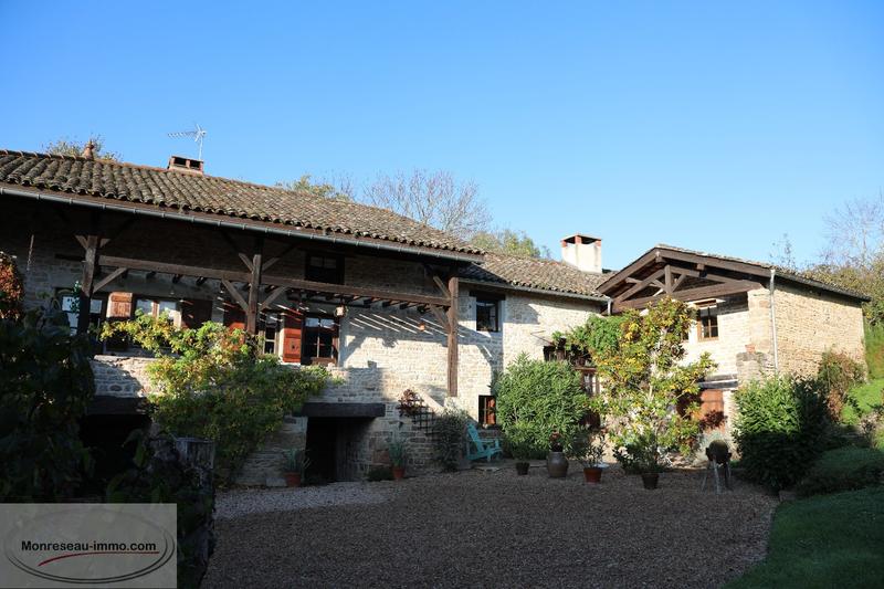 Propriété - 250 m² - 9 pièces