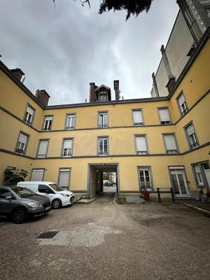 Appartement - 103 m² - 3 pièces