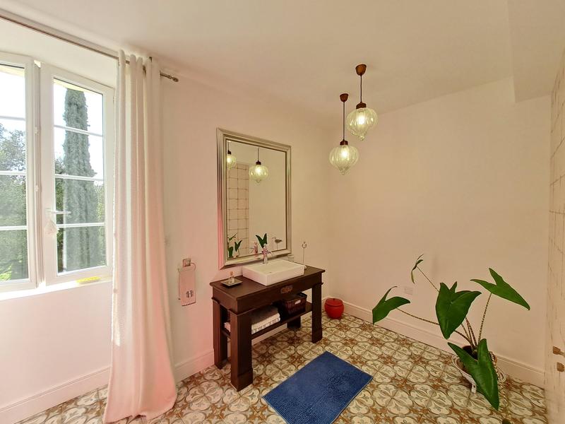 Maison - 390 m² - 10 pièces