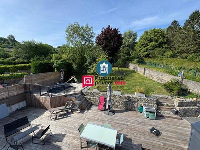 Maison - 223 m² - 10 pièces