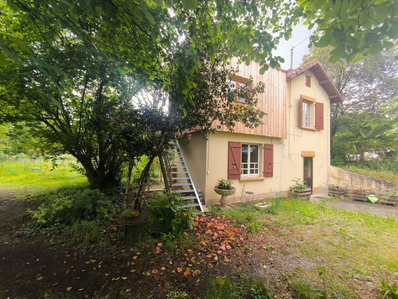 Maison - 90 m² - 4 pièces