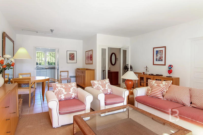 Appartement - 77 m² - 3 pièces