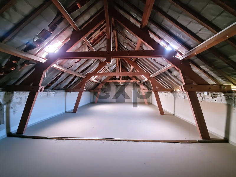 Maison - 102 m² - 4 pièces