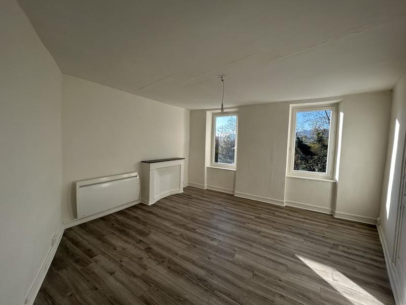 Maison - 92 m² - 5 pièces