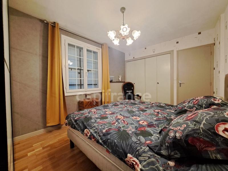 Pavillon - 102 m² - 7 pièces