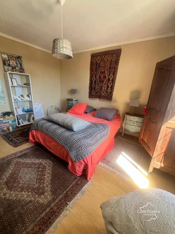 Maison de village - 216 m² - 7 pièces