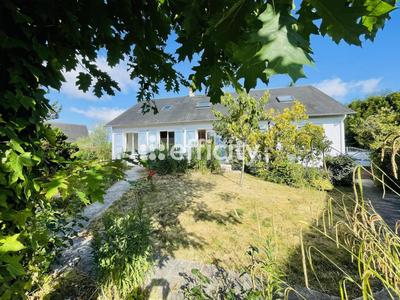 Maison - 228 m² - 9 pièces