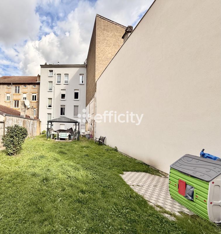 Immeuble - 365 m² - 15 pièces