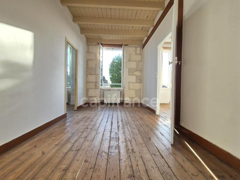 Maison - 260 m² - 7 pièces
