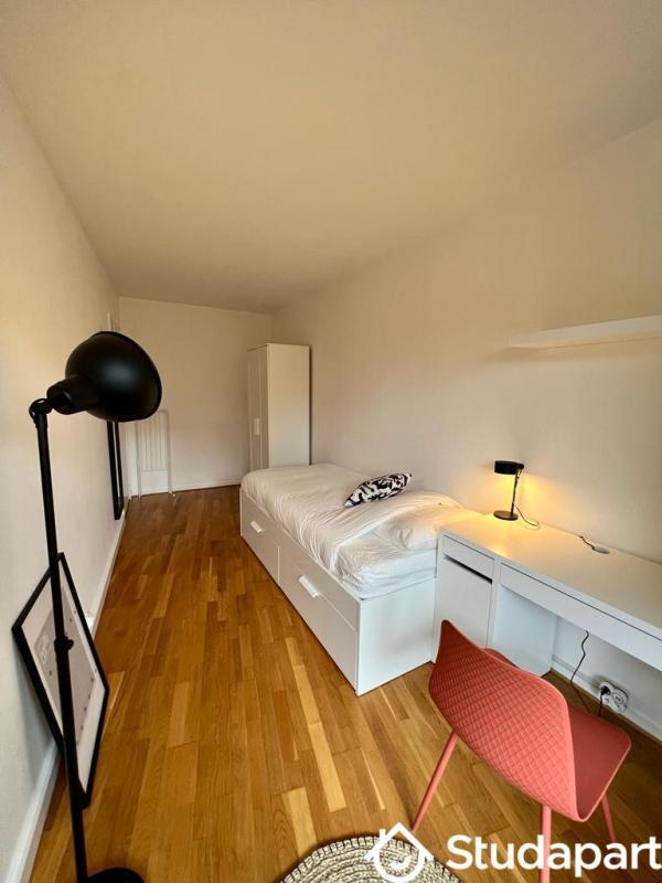 Chambre - 11 m² - 1 pièce