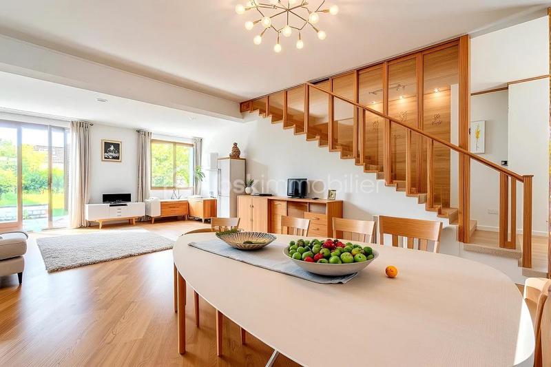 Maison - 140 m² - 5 pièces