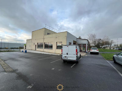 Local commercial - 2 600 m²