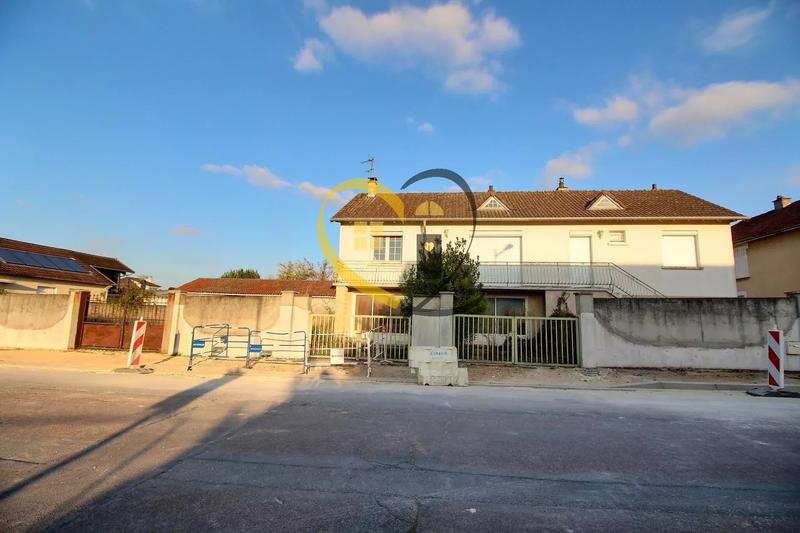 Maison - 121 m² - 4 pièces