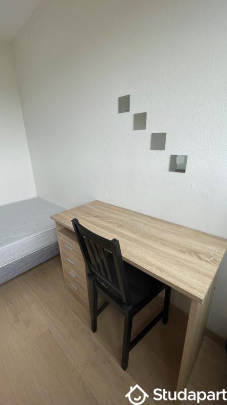 Chambre - 10 m² - 1 pièce