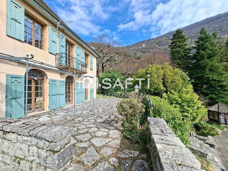 Maison de maîtres - 428 m² - 10 pièces