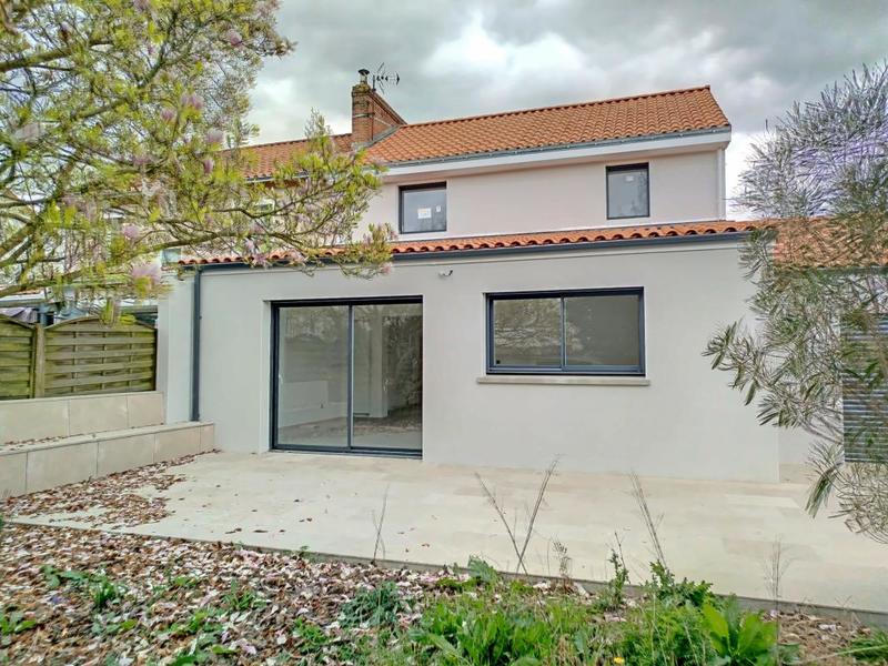 Maison - 120 m² - 5 pièces