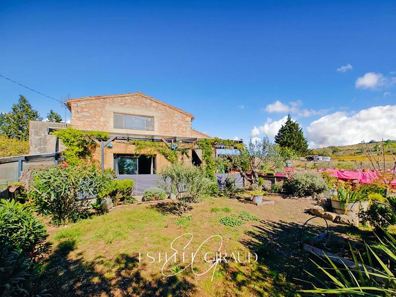 Maison - 101 m² - 3 pièces