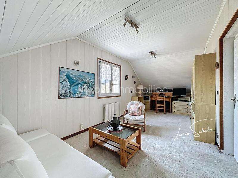 Maison traditionnelle - 107 m² - 4 pièces