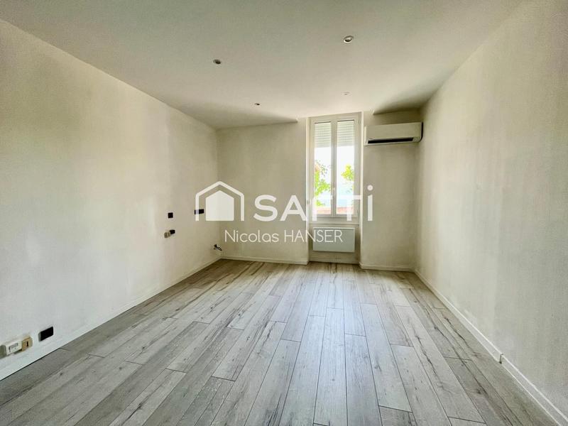 Local commercial - 86 m² - 6 pièces