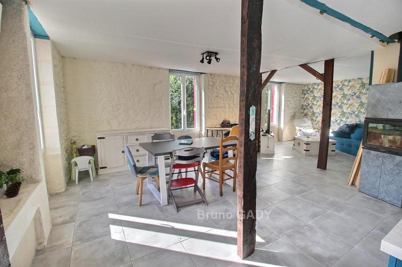 Maison - 160 m² - 7 pièces