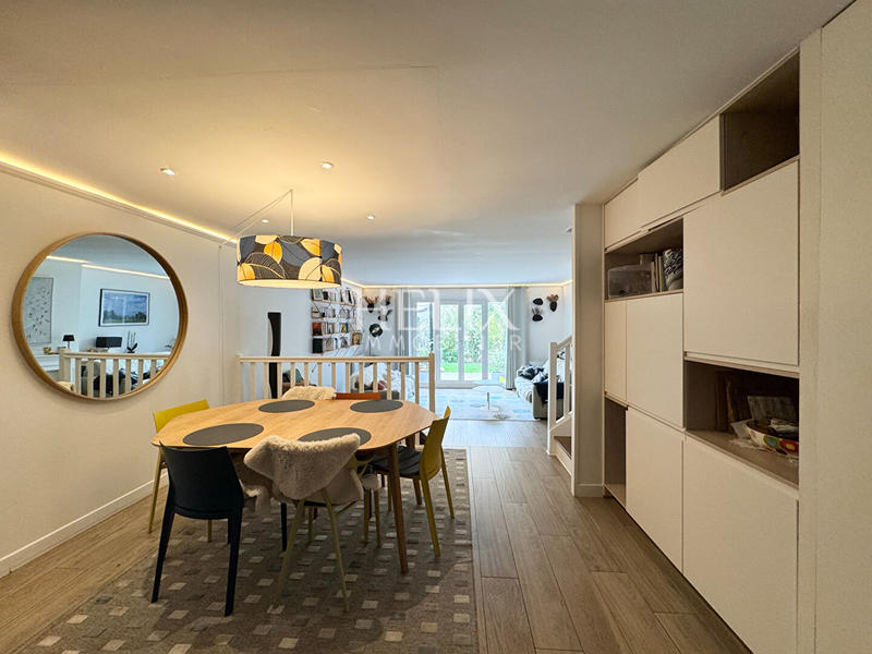 Maison - 145 m² - 6 pièces