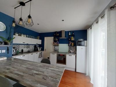 Maison - 140 m² - 5 pièces