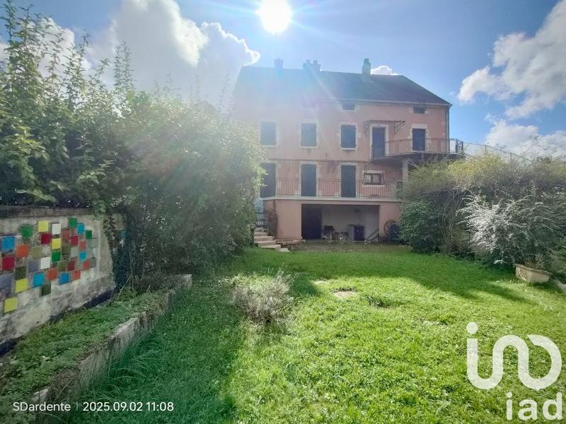 Maison de village - 410 m² - 11 pièces