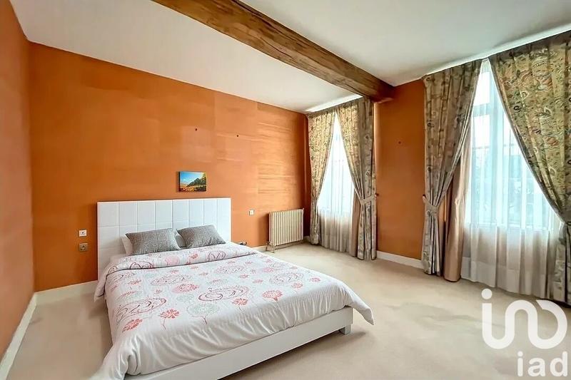 Maison - 438 m² - 14 pièces