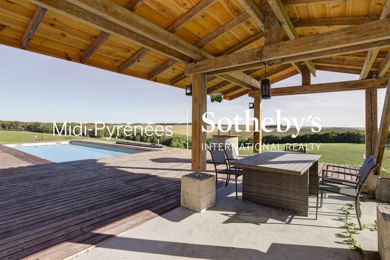 Maison - 163 m² - 6 pièces