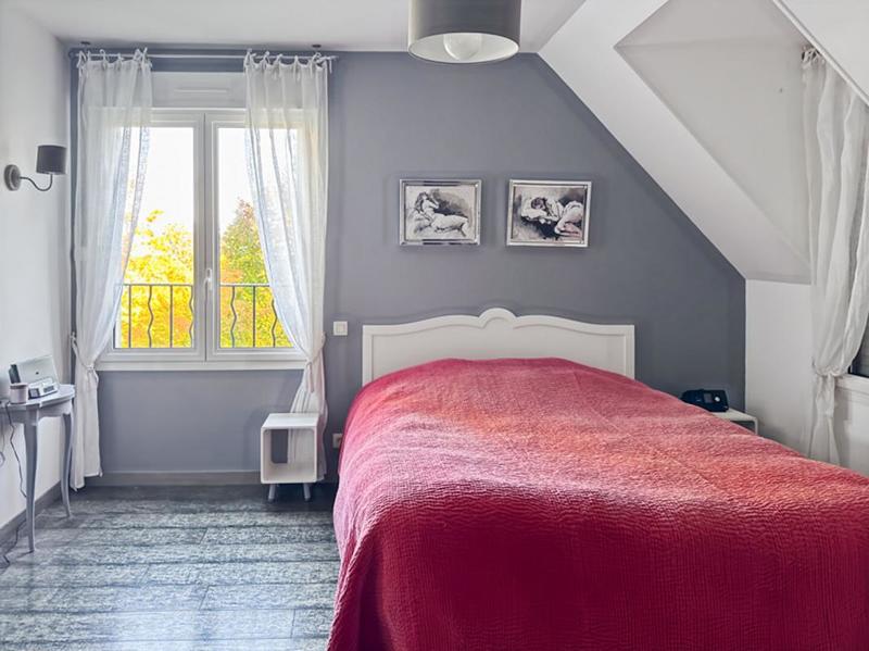 Maison - 179 m² - 8 pièces