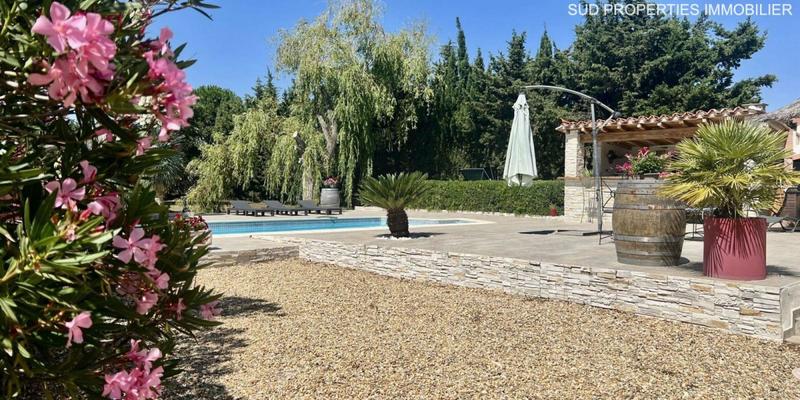 Propriété - 200 m² - 7 pièces