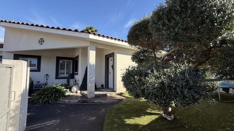 Maison - 104 m² - 4 pièces