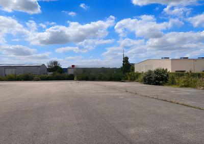 Local d'activité / Entrepôt - 270 m²