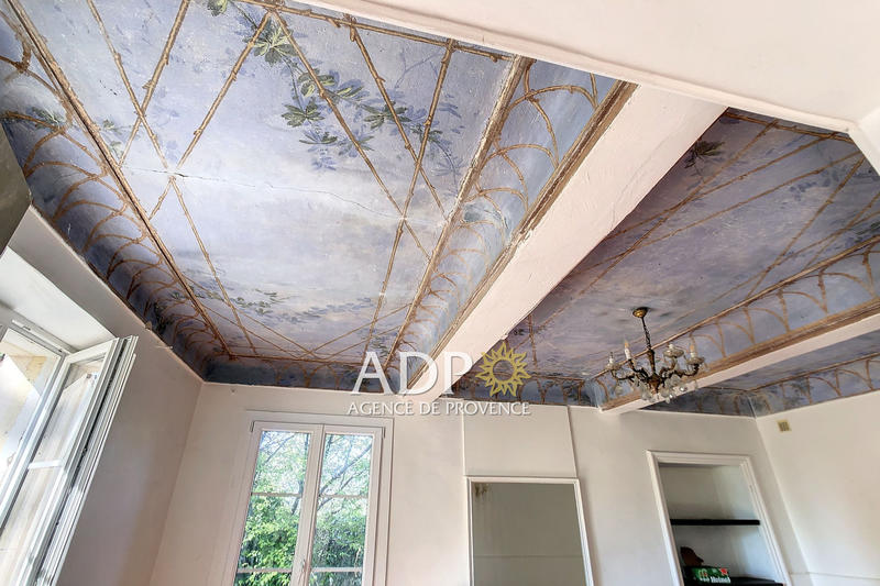 Maison - 186 m² - 8 pièces