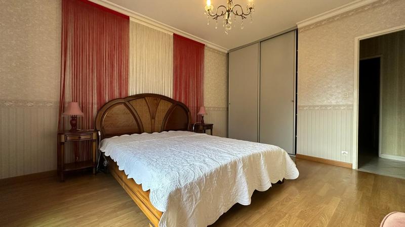 Maison - 152 m² - 6 pièces